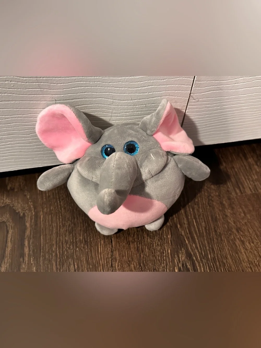 5” elephant Peanuts Smooshimals Toy Factory Plush Stuffed Animal Pink